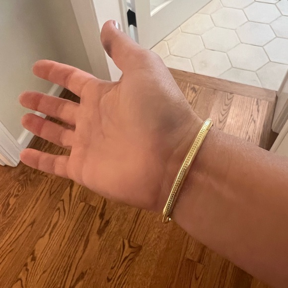 Kendra Scott cuff bracelet - Picture 4 of 4